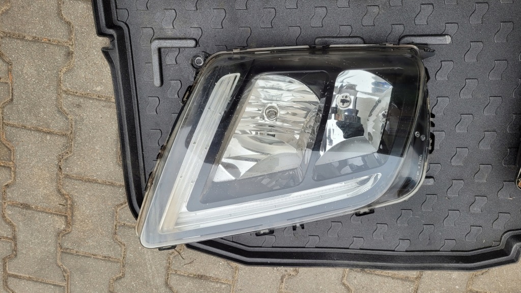 фото №1, Лампа фара volvo fmx fm4 84170200