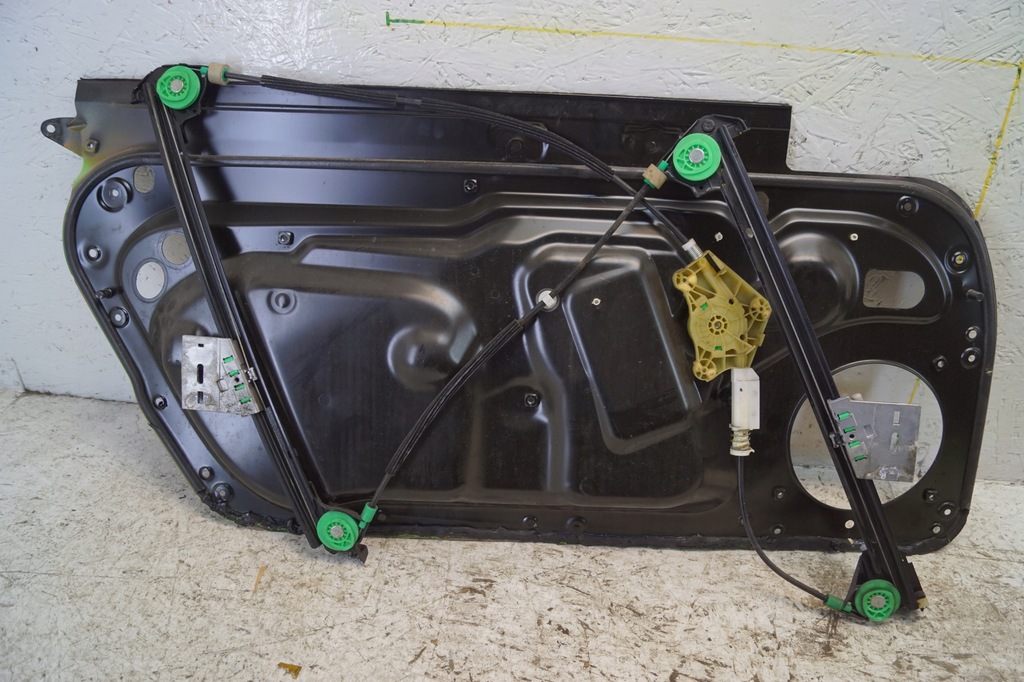 фото №11, Подъемник стекло правый перед porsche 911 997