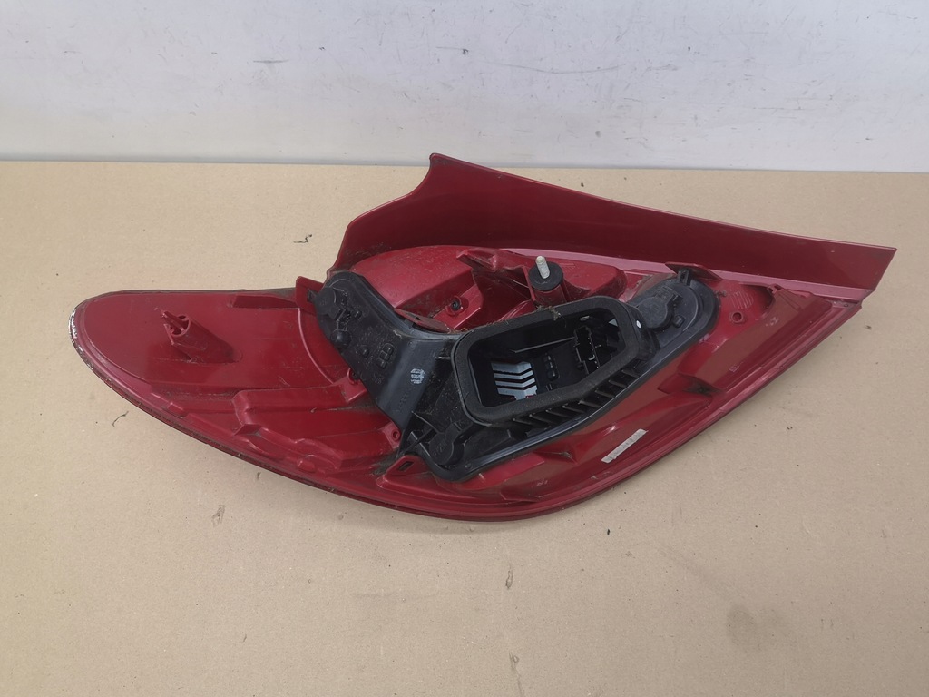 фото №9, Лампа задняя правая peugeot 207 hb lift led 09-12