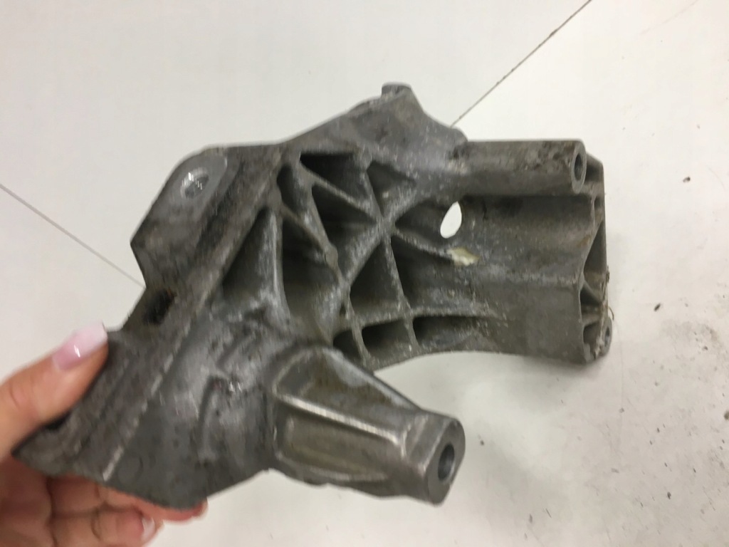 фото №9, Vw seat skoda audi кронштейн двигуна vw golf iv 1.6 b 038199207j