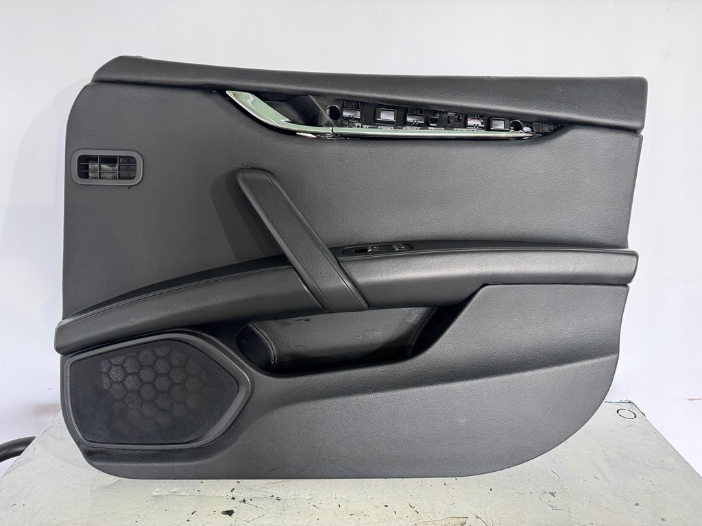 фото №1, Maserati quattroporte vi обшивка двері правий перед