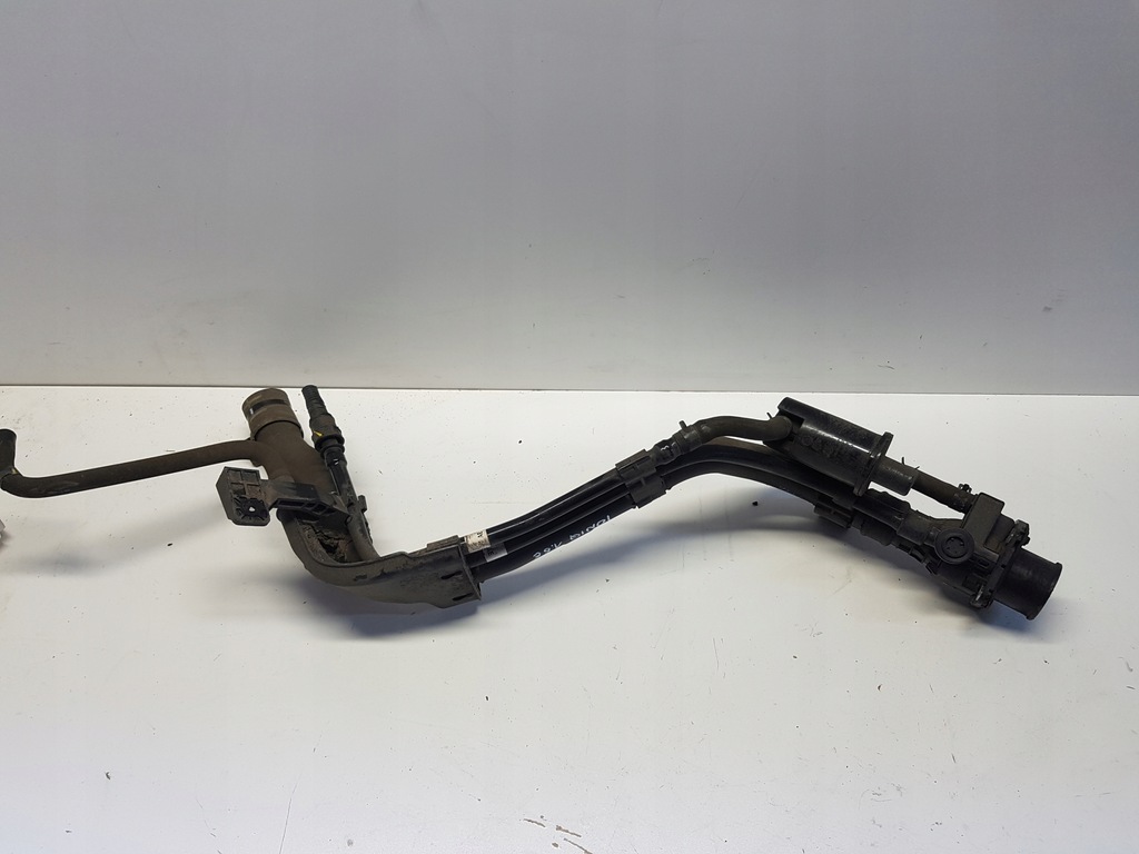 фото №3, Hyundai ioniq труба заливной топлива