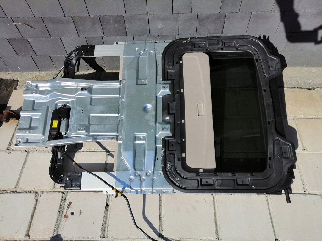 фото №1, Chrysler town country люк