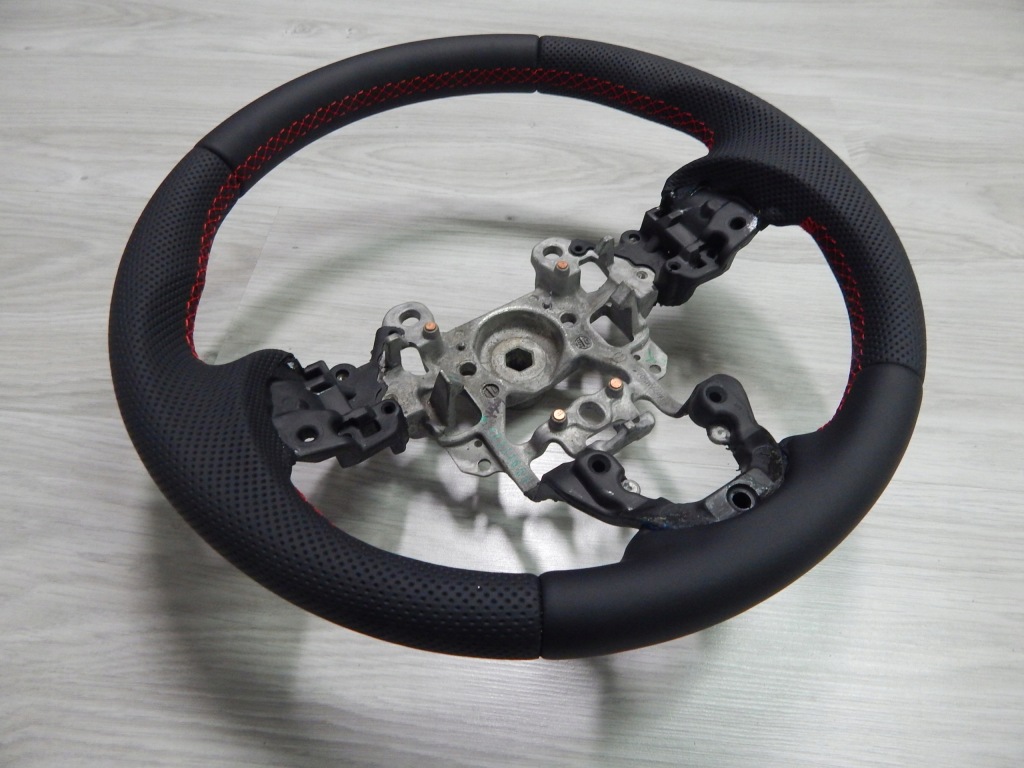 Mazda 3 iii bm - повітропровід шкіра обшивка czerwona nić czytaj опис Київ