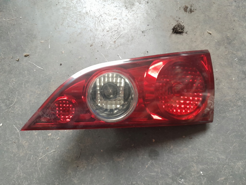 фото №1, Accord vii kombi лампа w кришка правий задня 02-08