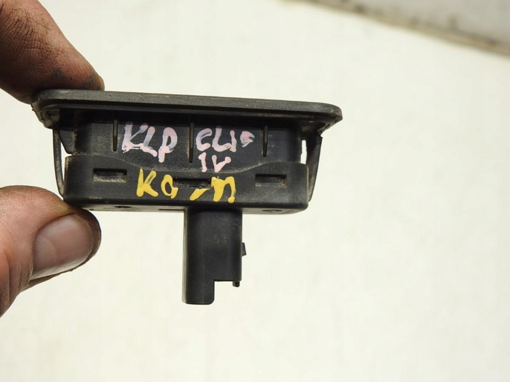 фото №2, Ручка микровыключатель крышки задняя renault clio iv kombi 8200076256