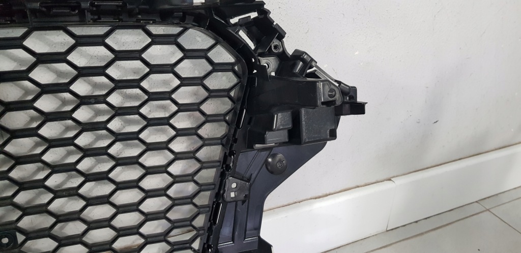 фото №12, Audi rs3 lift 8v4 решітка радіатора решітка радіатора бампера перед 8v4853653