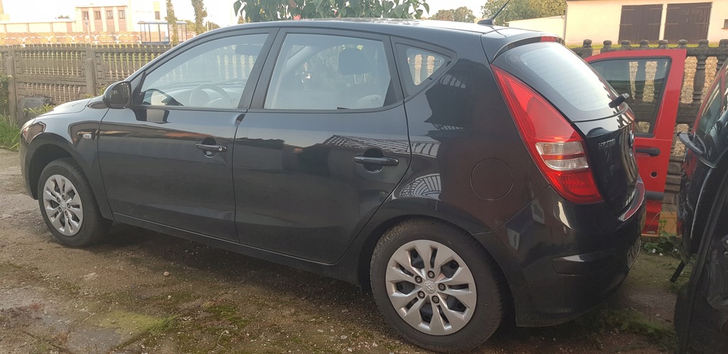 фото №7, Hyundai i30 i 1 бампер перед противотуманные фары решётка радиатора решётка 9f