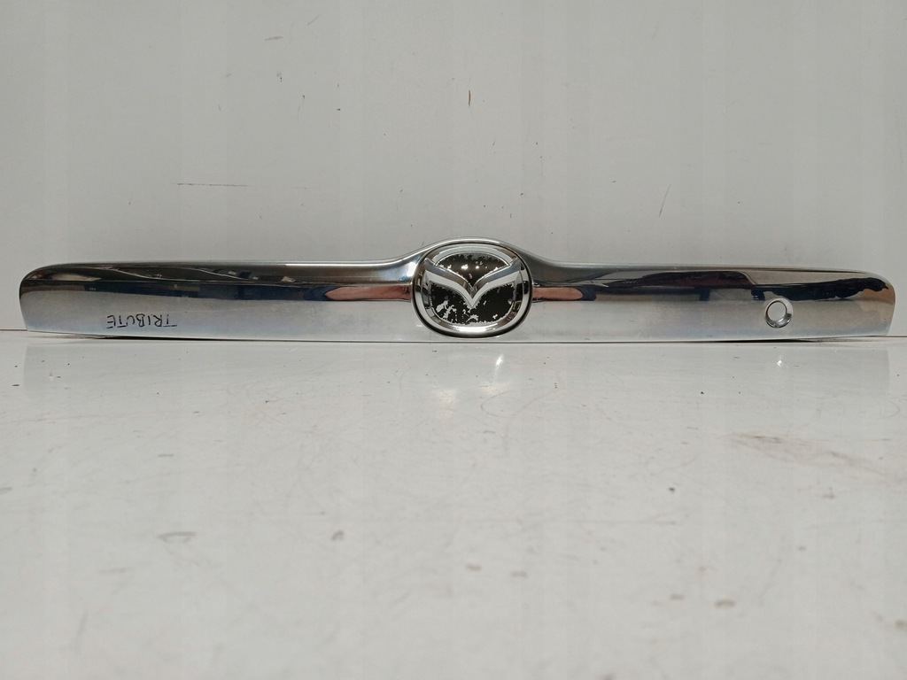 фото №1, Mazda tribute накладка молдинг хром с крышки задний