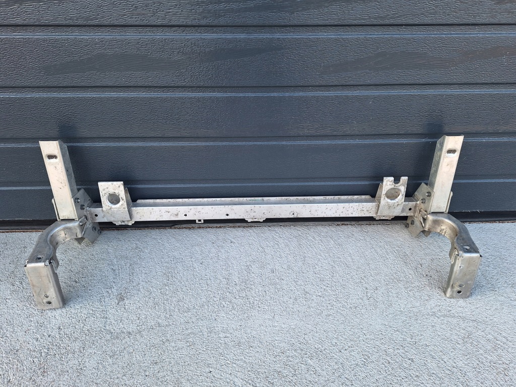 фото №1, Mercedes w176 w246 w17 w156 балка pod радиатор