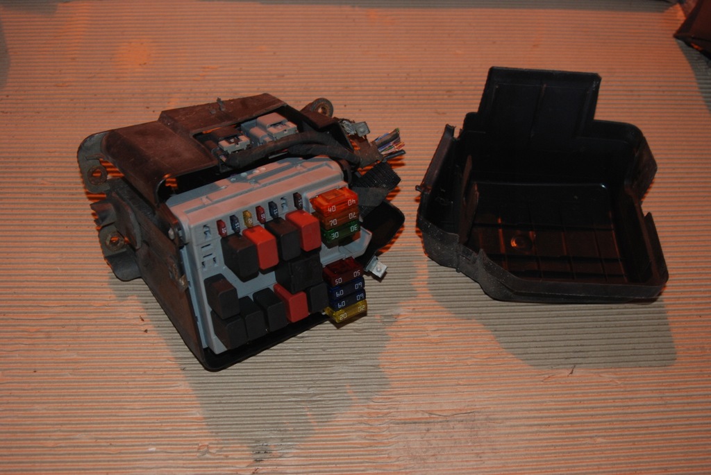 фото №1, 46835583 коробка предохранителей punto ii 1.2