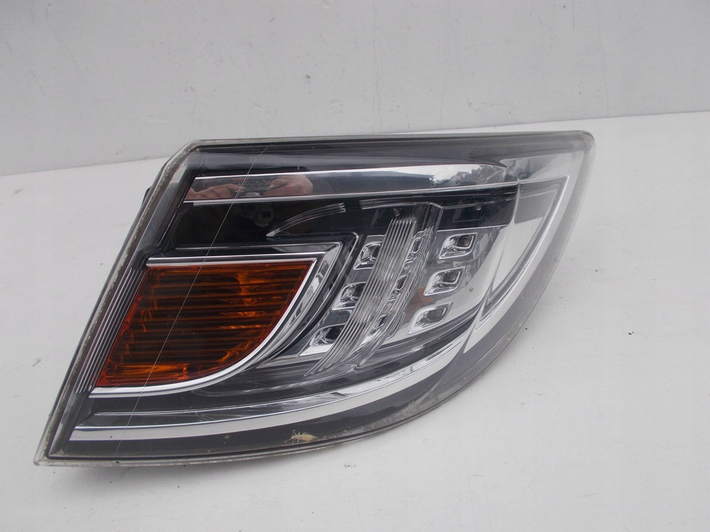 фото №1, Mazda 6 gh хэтчбек sedan лампа задняя правая gs1f51150