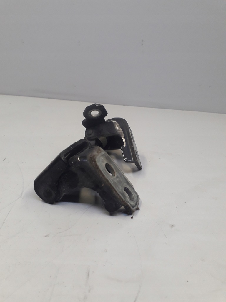 фото №3, Renault clio iv петля дверь правый задняя