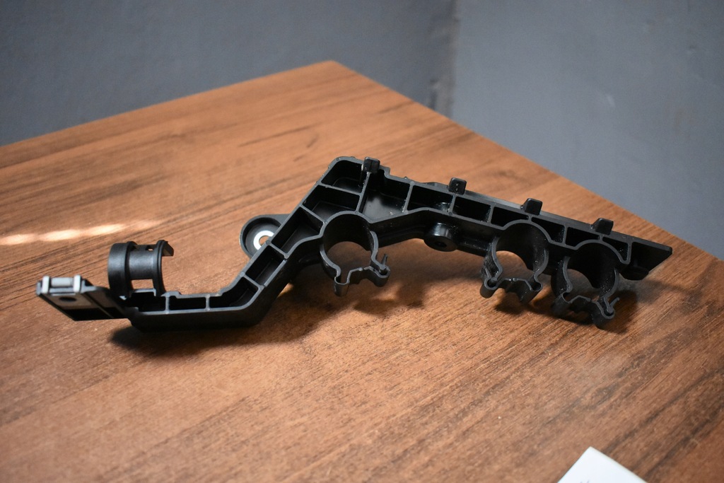 фото №1, Idealne кронштейн кронштейн mercedes w167 1