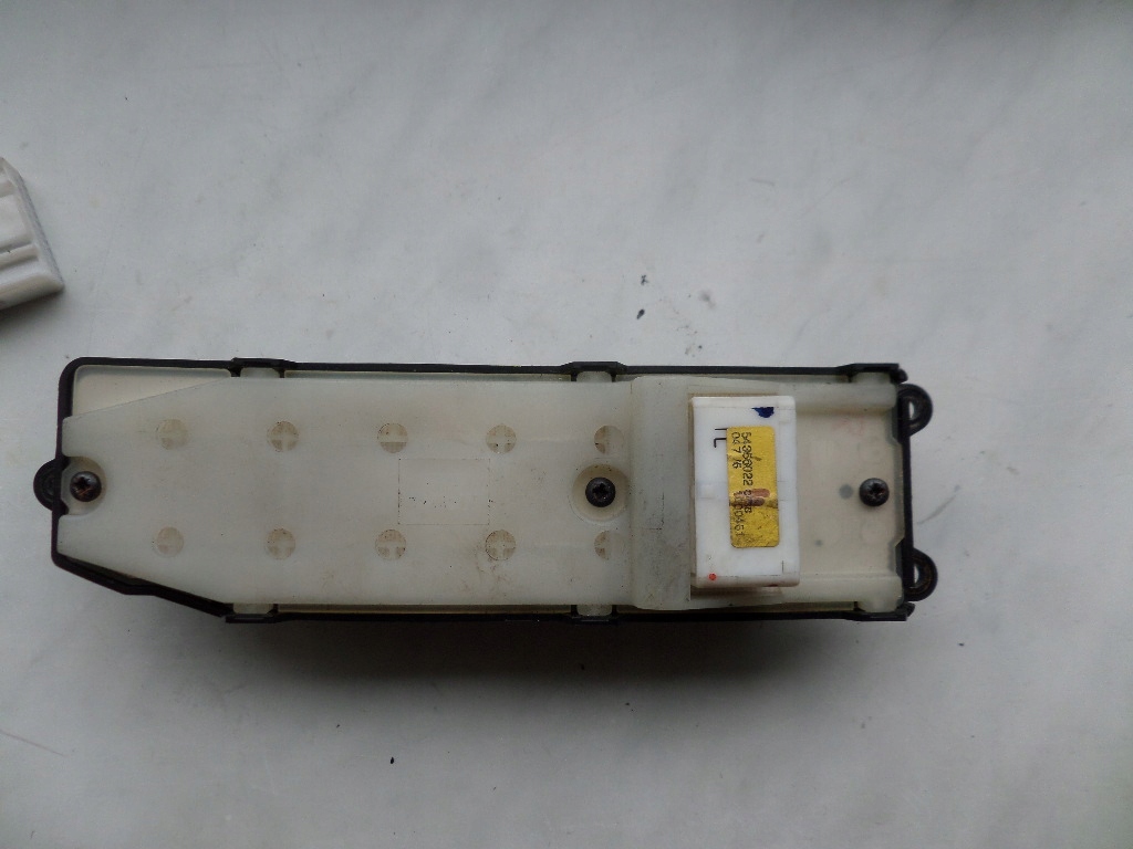 фото №7, Панель керування вікон лівий перед водія двері toyota avensis eu europa