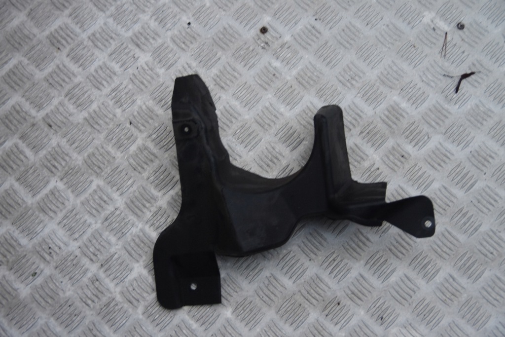 Накладка подрамник піввісь права jaguar e-pace x540 Недорого