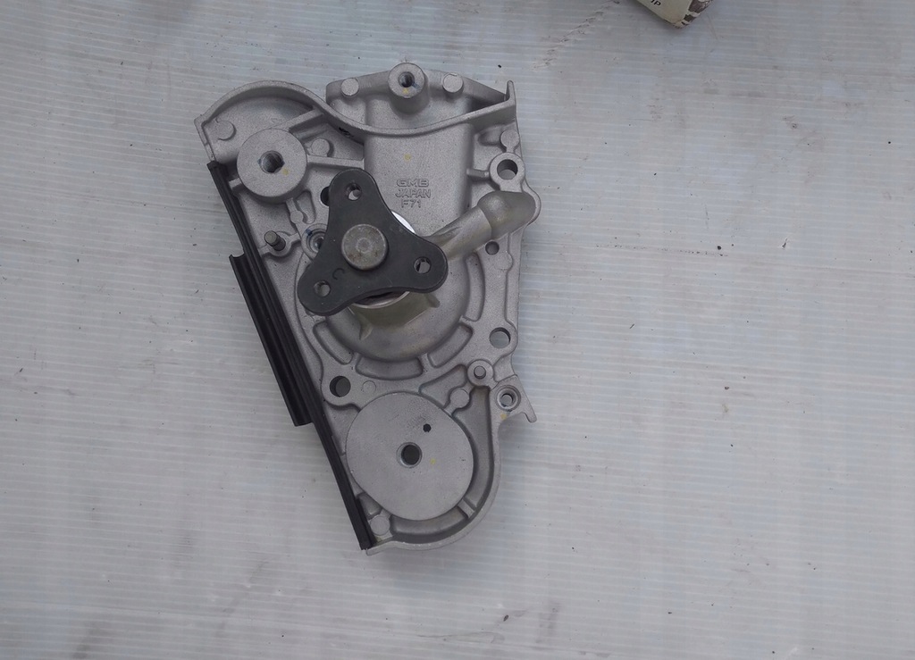 фото №1, Kia carens ii mazda насос wody gmb d13011