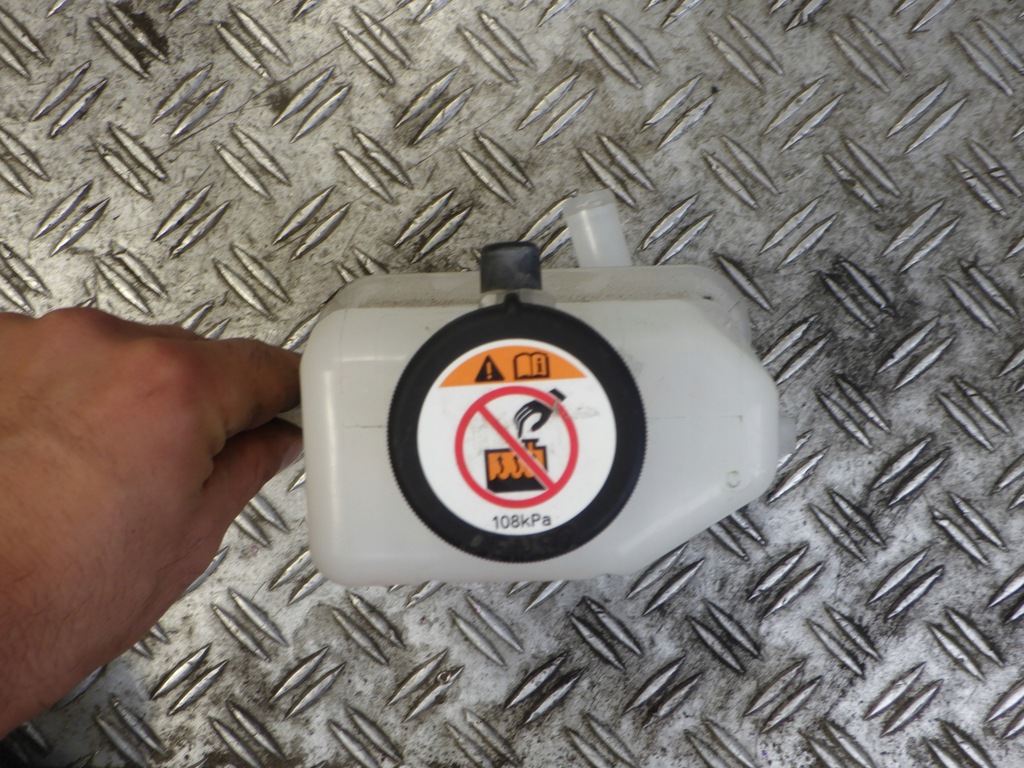 фото №4, Toyota c-hr chr 16 бачок розширювальний