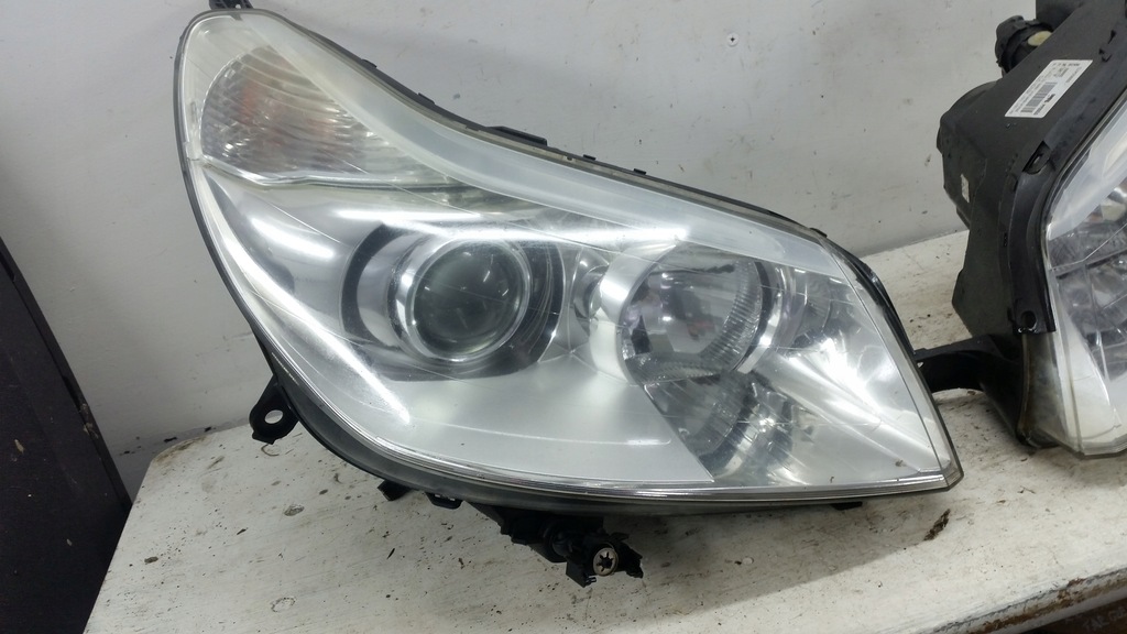 фото №1, Citroen c5 i 04-08 лампа права перед ксенон