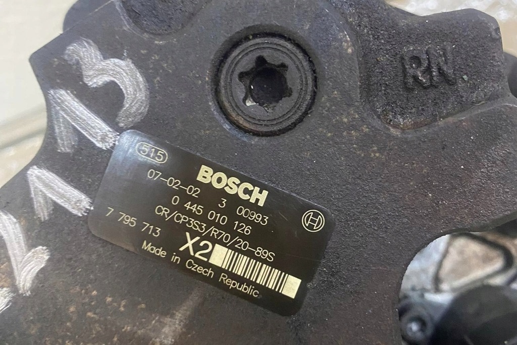 фото №7, Насос топлива bmw 7 e65, e66, e67 0445010126 2007