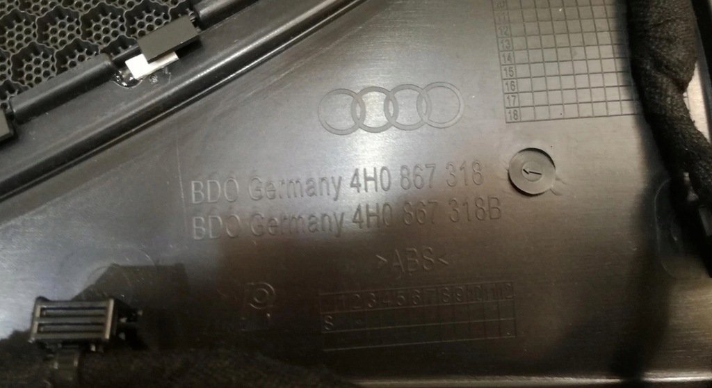 фото №15, Audi a8 4h d4 обивка дверь задняя alcantara