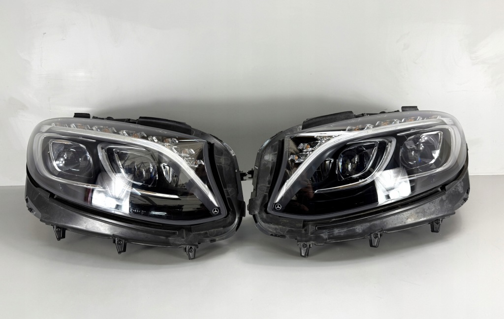 фото №1, Mercedes s klasa w217 217 лампы передние левая правая full led полный eu