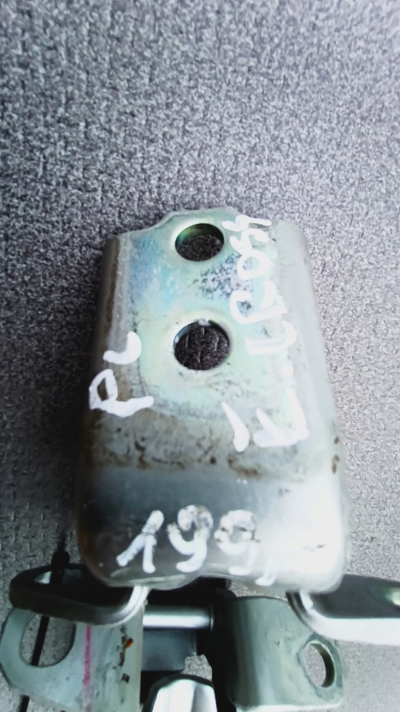 фото №2, Петлі двері перед лівий eclipse cross 2019