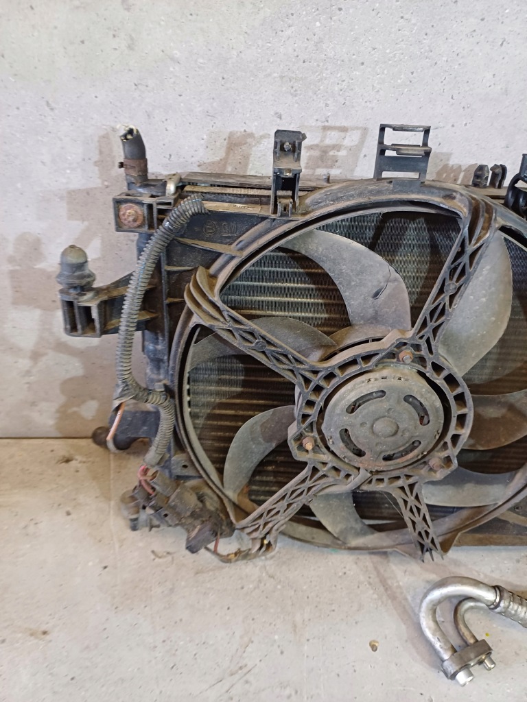 Вентилятор комплект радиатор opel meriva a 1.4 1.6 бензин nr. 13105999 Оригинал