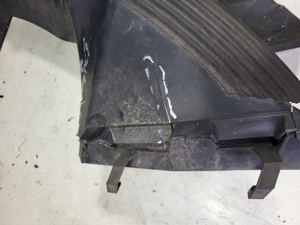 Ловушка воздуховод впуск воздуха воздухозаборник citroen c4 picasso ii 13- 9676144377 Оригинал