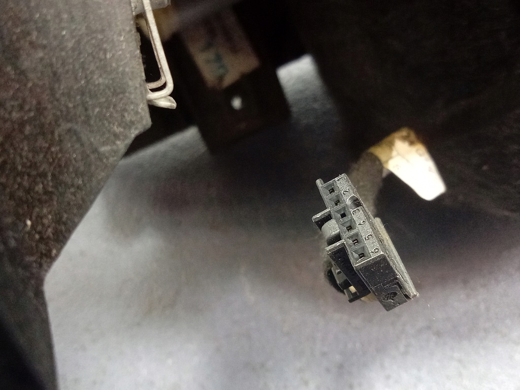 фото №5, Mercedes s w221 бардачок пасажира europa