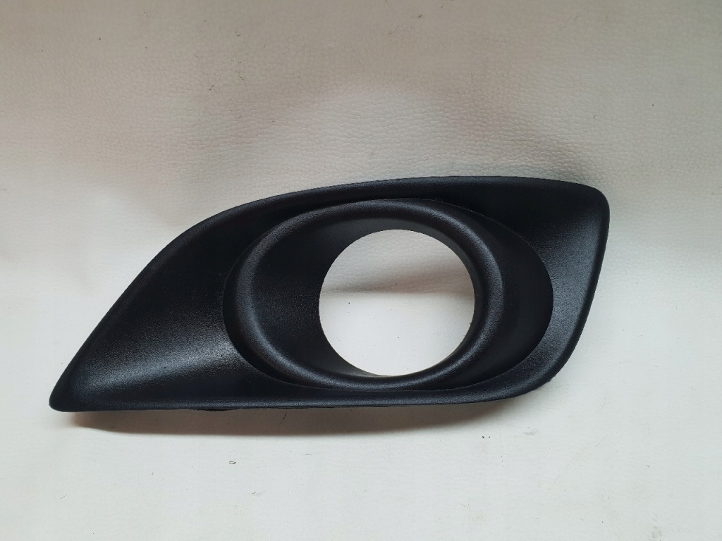 Купить Toyota avensis 2 t25 рестайлинг  решётка w бампер перед