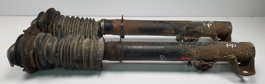 Амортизаторы перед передние mercedes w201 190 пара Цена