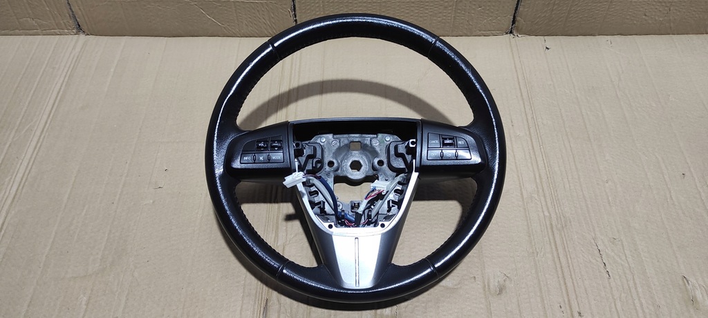 фото №1, Mazda 5 cw воздуховод кожа мультифункция 2014 rok