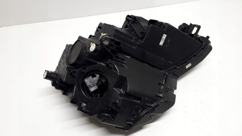 фото №15, Skoda karoq лампа левая передняя full led - корпус