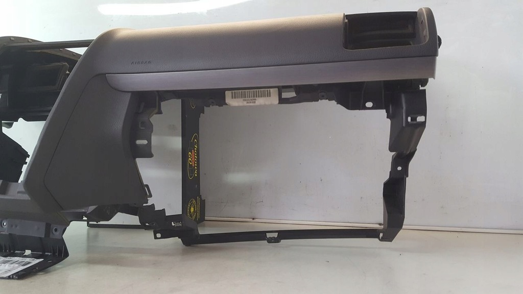 фото №12, Приборная панель консоль ремни vw touran ii 1,6 tdi