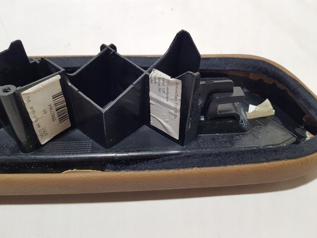 фото №9, Підлокітник попільничка обшивка оббивка двері задня правий mercedes w221