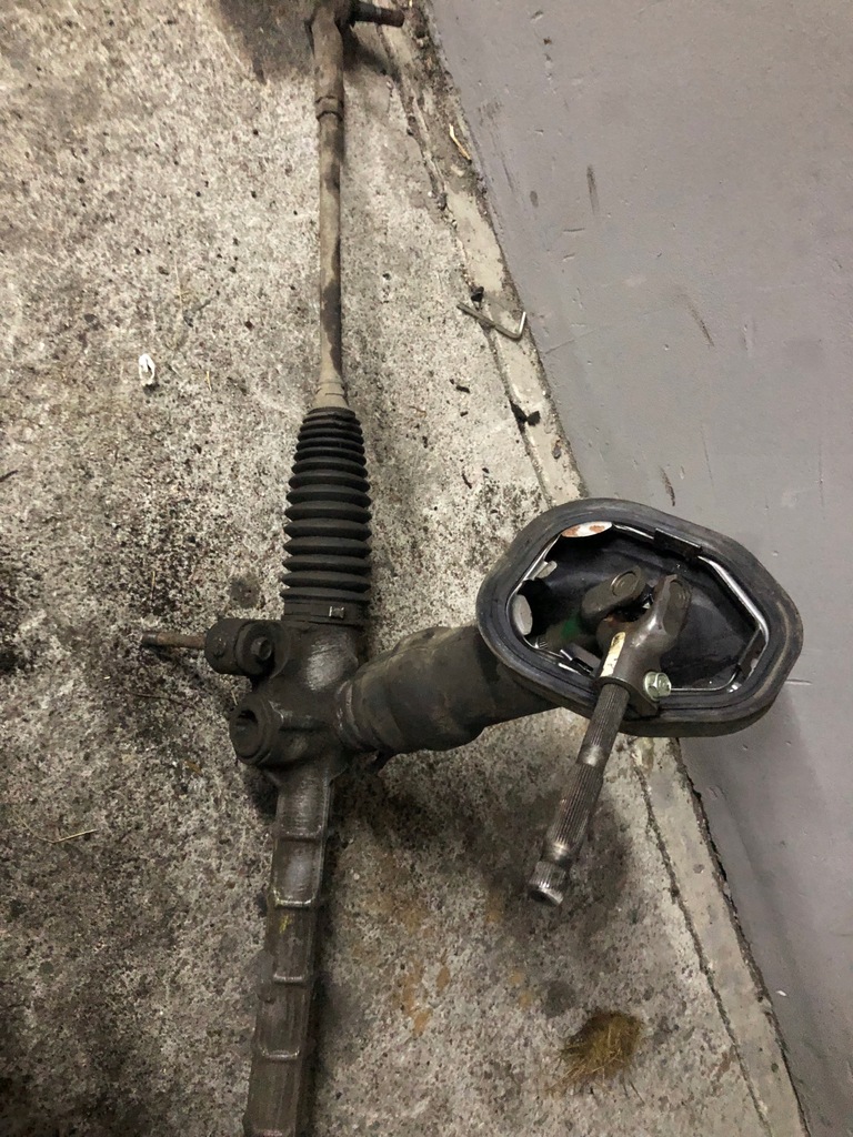 фото №1, Рулевая рейка toyota avensis t25