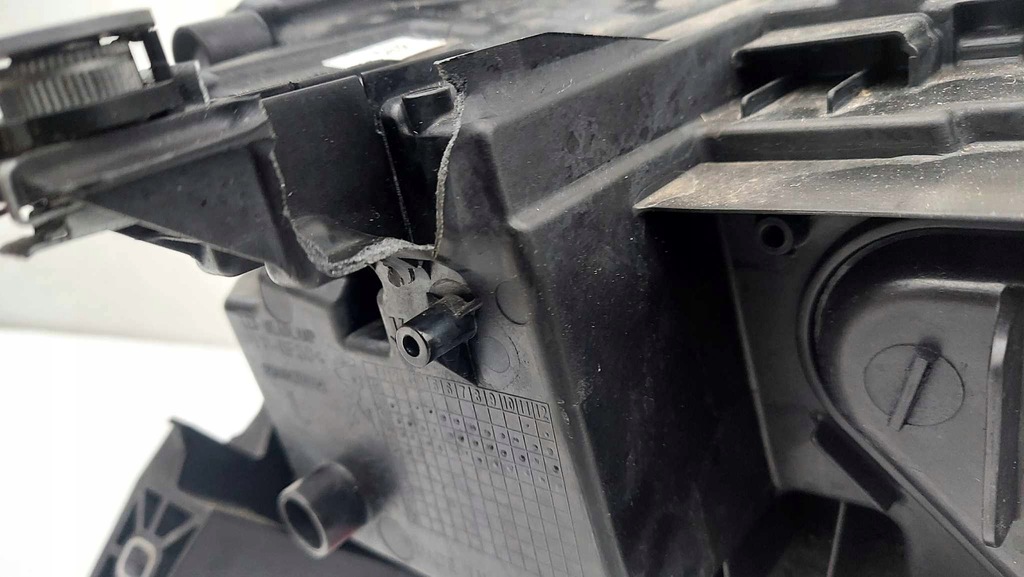 фото №13, Audi q4 e-tron лампа ліва перед передня full led matrix 2090