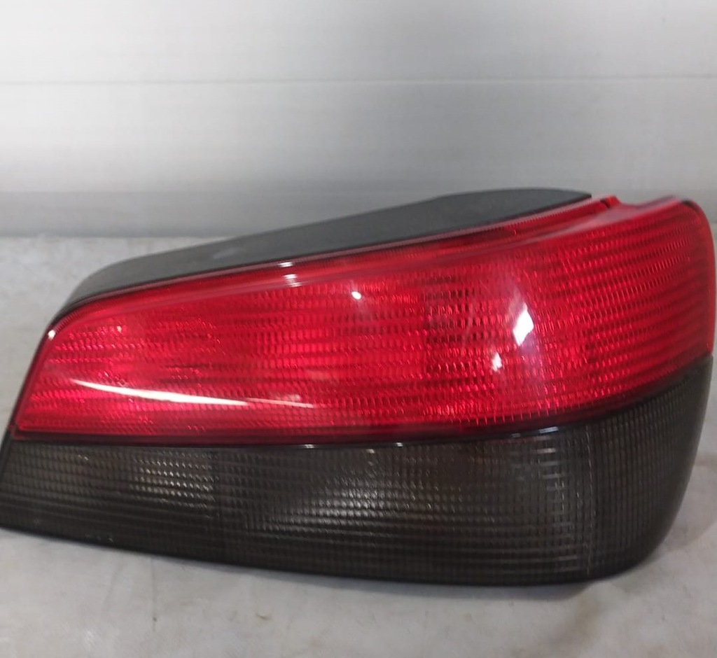 фото №1, Лампа задняя правая peugeot 306 хэтчбек 1998r.