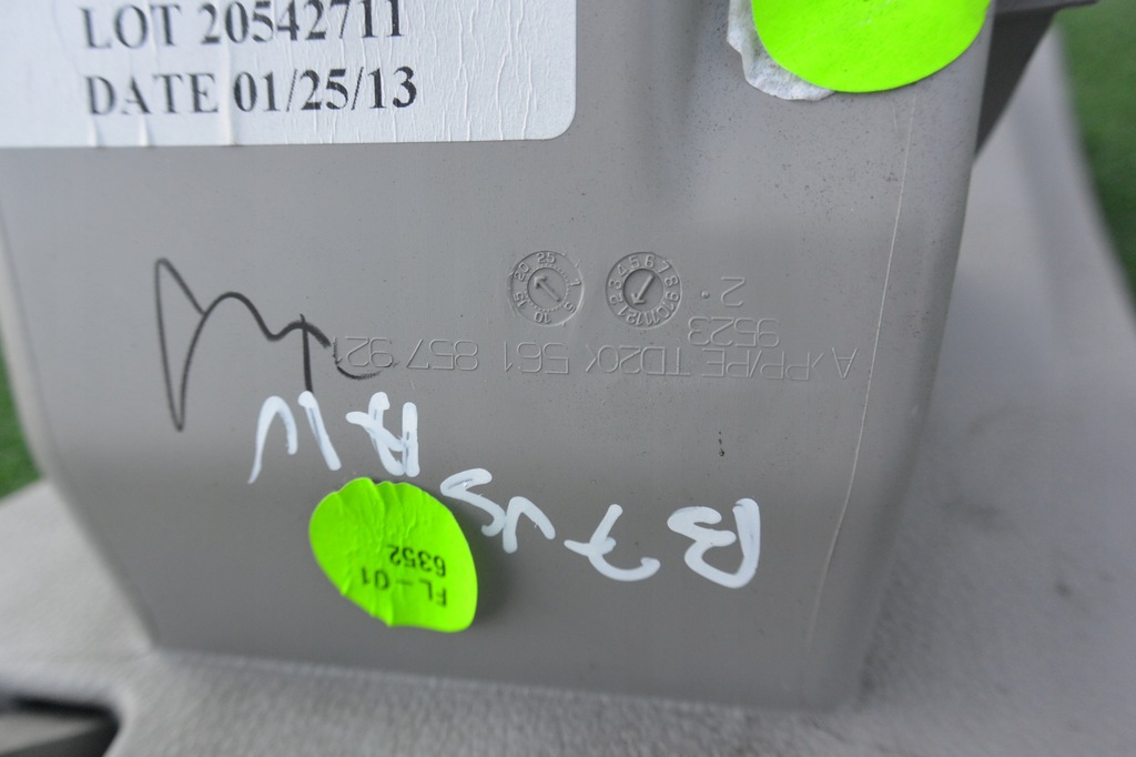 фото №6, Бардачок водителя szary vw passat b7 usa