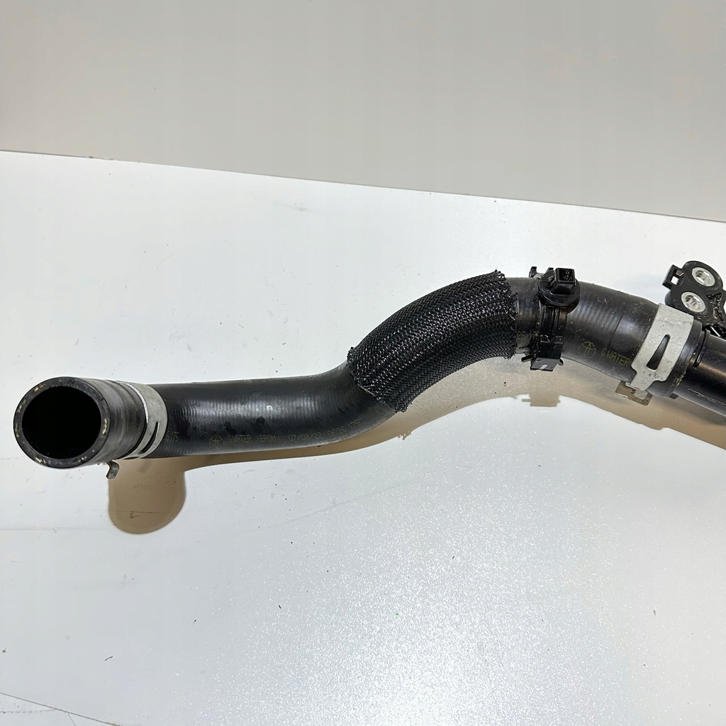 фото №1, Toyota yaris cross гибрид wąż wody шланг труба