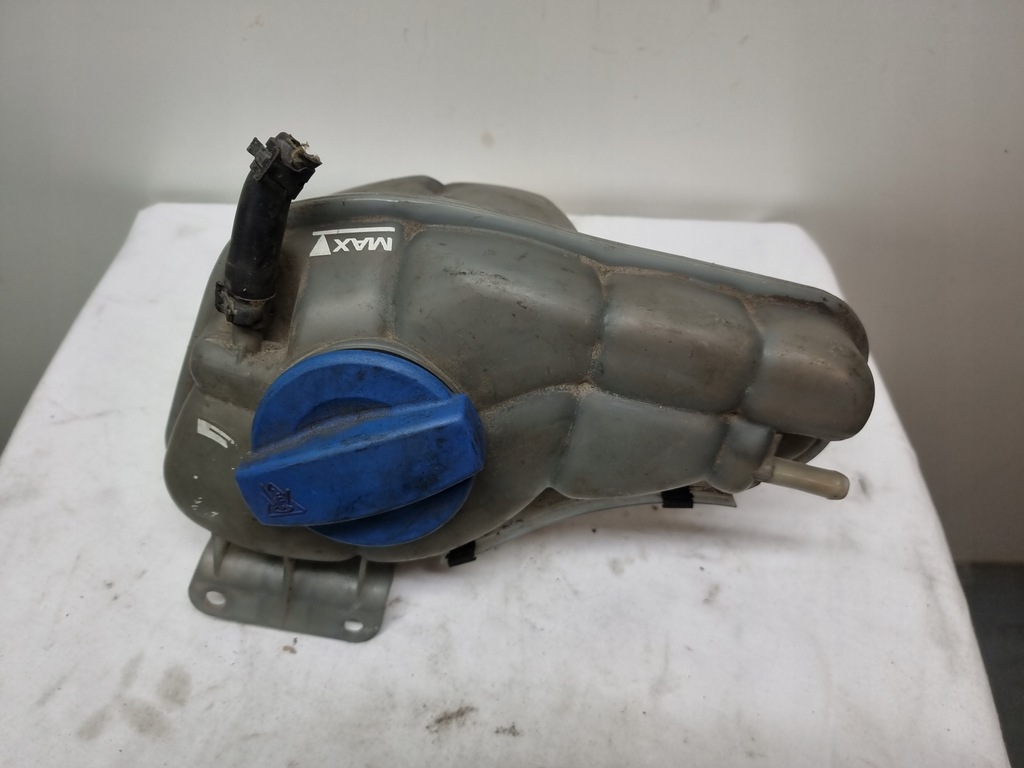 фото №1, Audi a8 бак расширительный