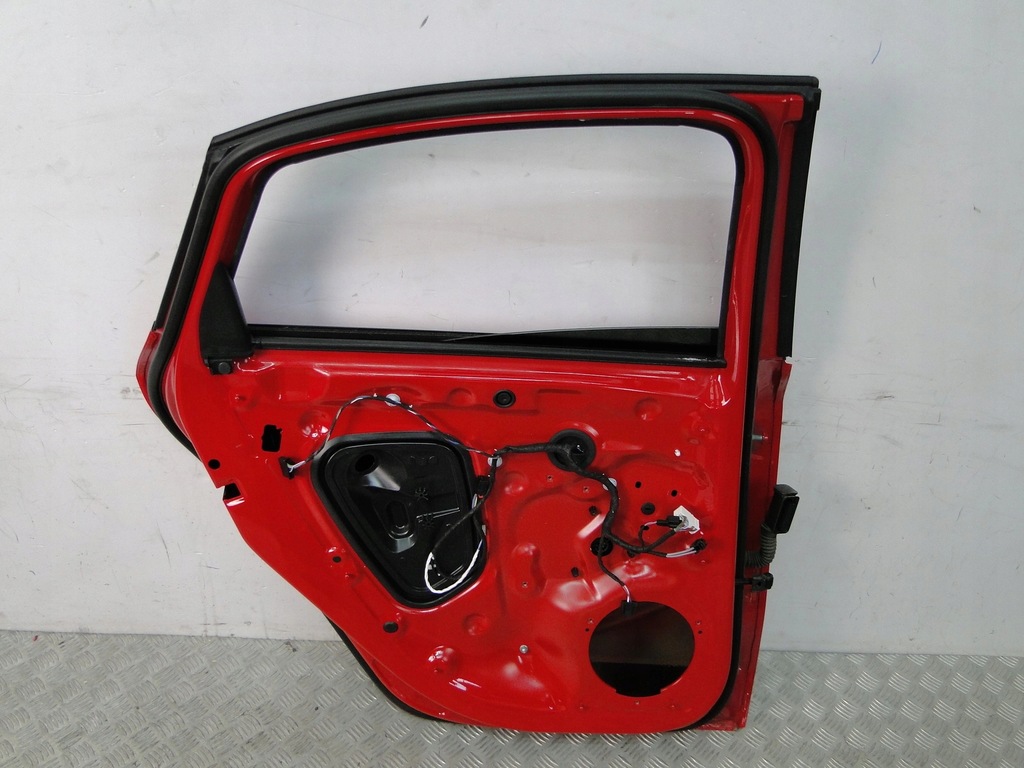 фото №11, Audi a3 8y5 8y sedan дверь задняя