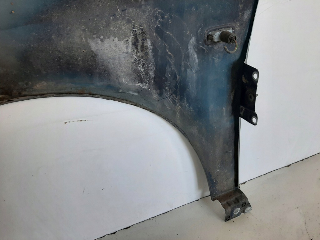 Audi a4 b6 avant 2.0fsi 03r крыло  правый  перед kod lz5l 8e0821106b Киев