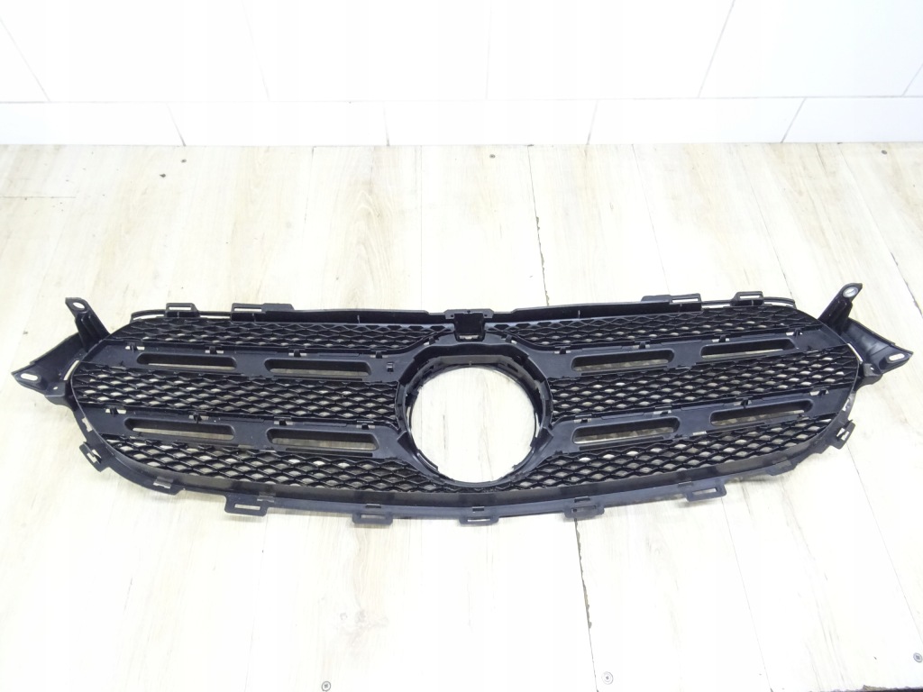 Решётка радиатора решётка радиатора mercedes e-klasa w213 рестайлинг  all-terrain камера a2138885100 llu с Разборки