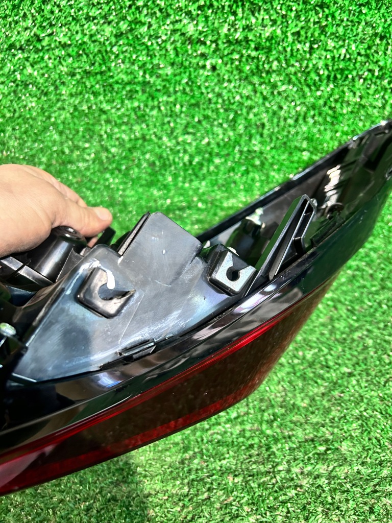 фото №2, Лампа задняя левая toyota ch-r lift black