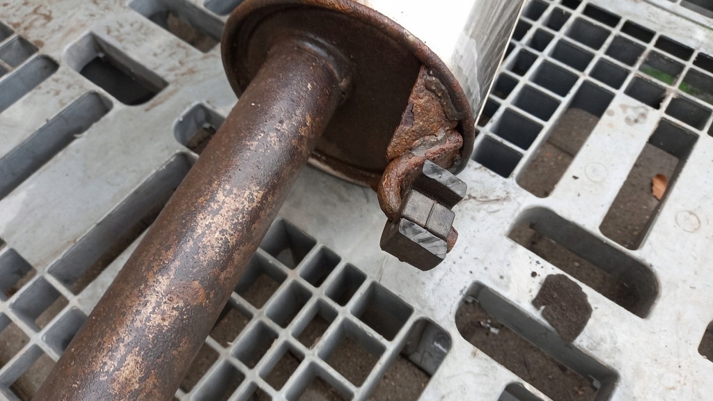 фото №8, Гаситель конечный vw passat b5 8e0253611bd