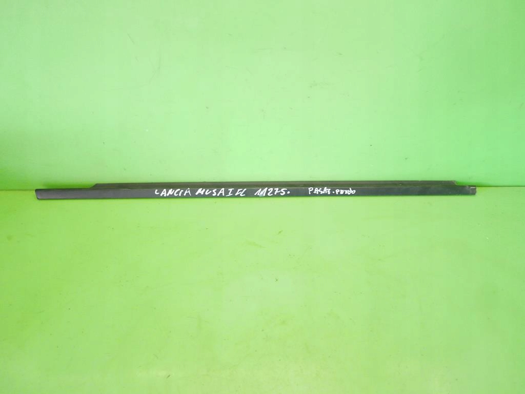 фото №1, Молдинг уплотнитель правая перед lancia musa i fl