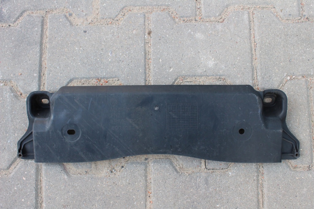 Купить Audi a3 8v накладка подвеска 5q0825230j