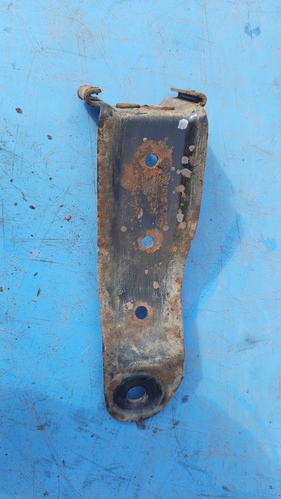 фото №1, Кронштейн фильтра топлива 30792304 volvo xc70 ii 07-